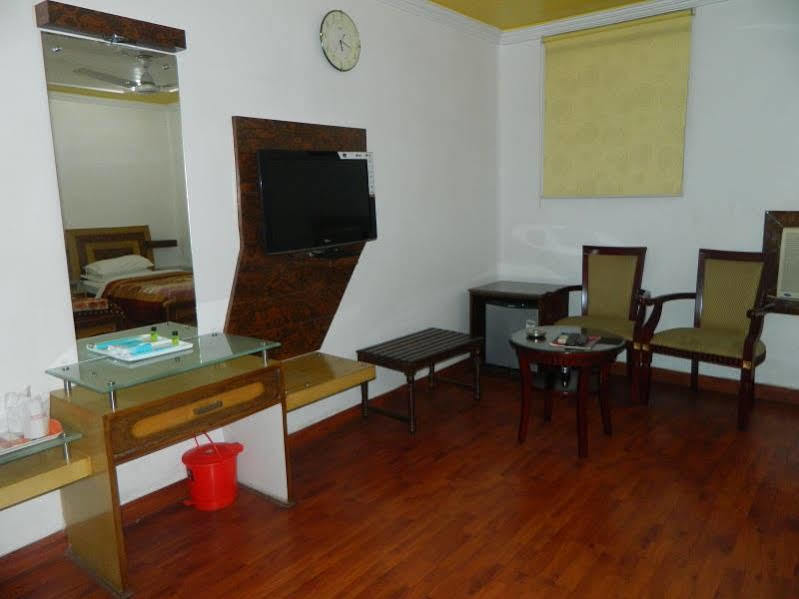 Republic Hotel Patna  Extérieur photo